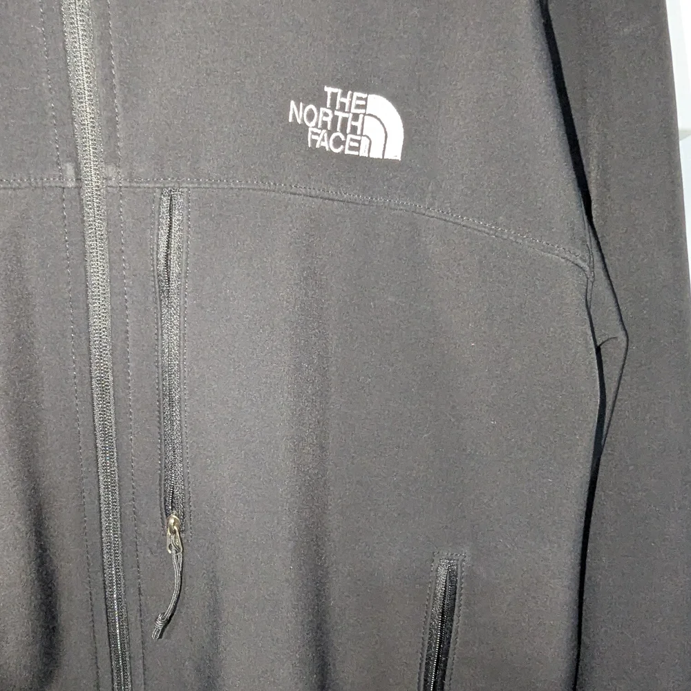 The North Face Men's Black Apex Bionic Softshell Jacket - Picture 4 of 9